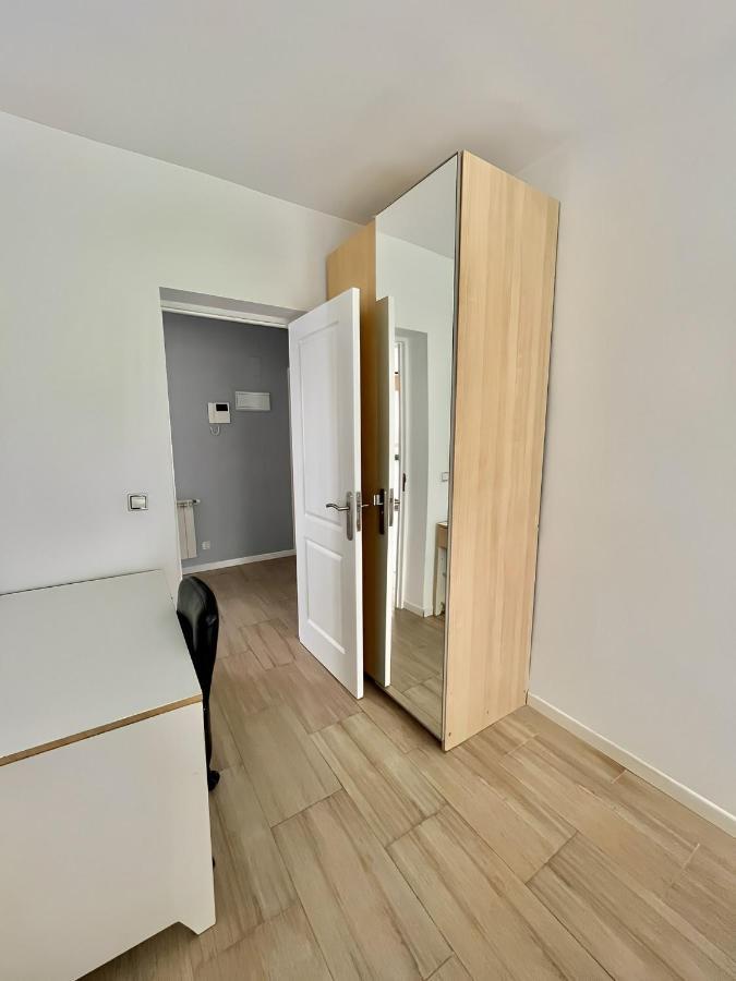 Centrico Aire Acondicionado 3 Habitaciones Zona Aparcamiento Gratuito マドリード エクステリア 写真