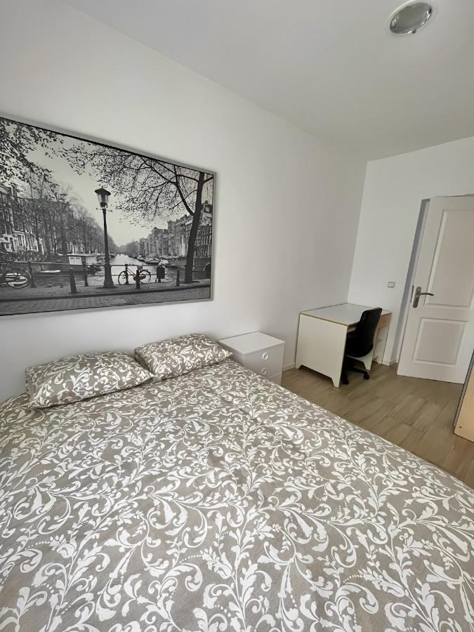 Centrico Aire Acondicionado 3 Habitaciones Zona Aparcamiento Gratuito マドリード エクステリア 写真